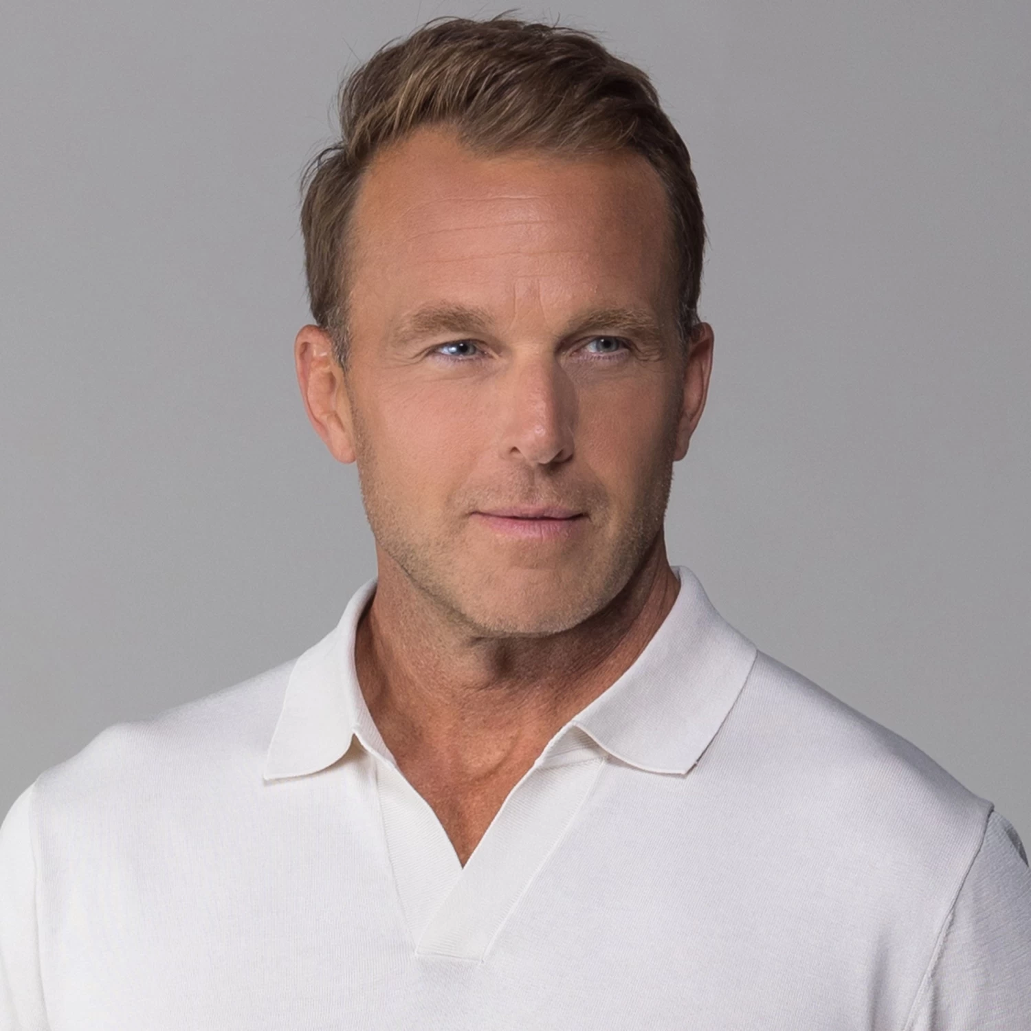 The Maranello Cotton & Silk Buttonless Polo Sand - Tailored Fit - Image 2