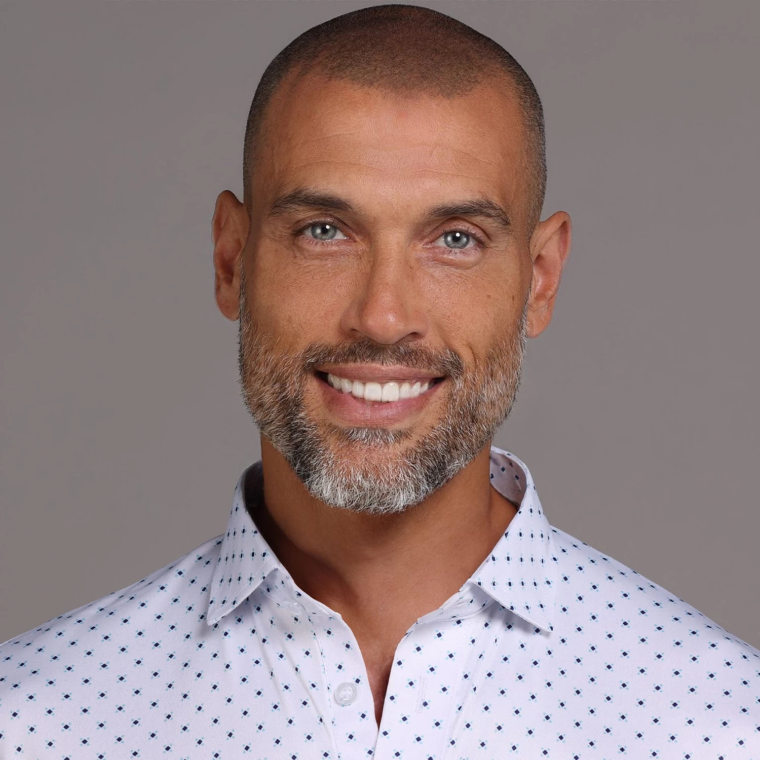 Semi-Spread Collar Polo White Pebble Beach 5 Diamond - Image 2